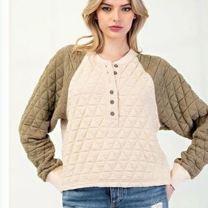 New nwt Eesome quilted top pullover Henley sz S M L